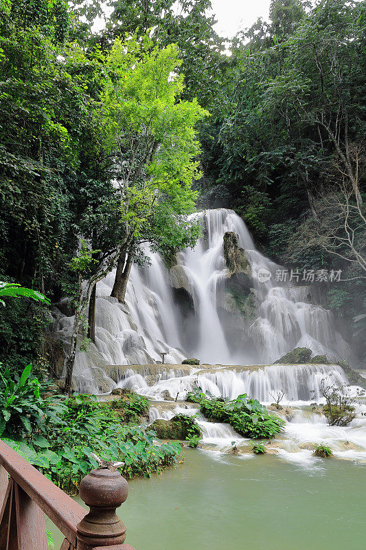 主瀑布-60 ms.drop-Tat Kuang Si-Deer Dig瀑布。皇太后Prabang-Laos。4169